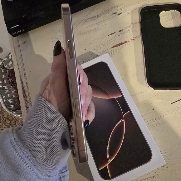 Iphone 16 pro max - Picture 6 of 6